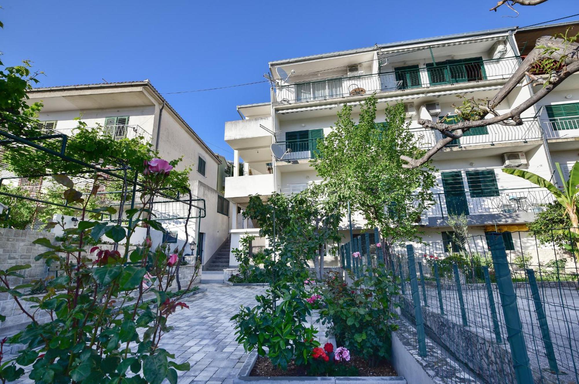 Apartments Vjeko Makarska Exterior foto